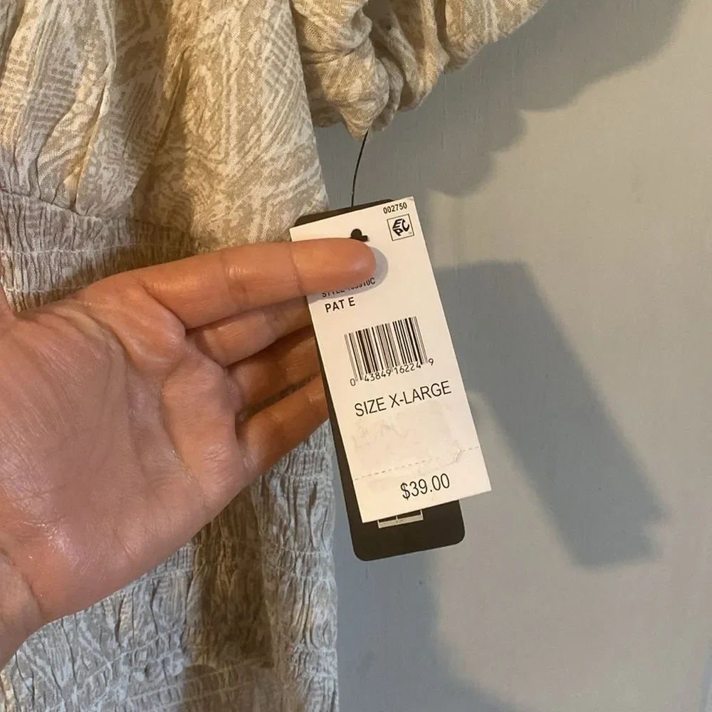 BCX smocked top XL NWT